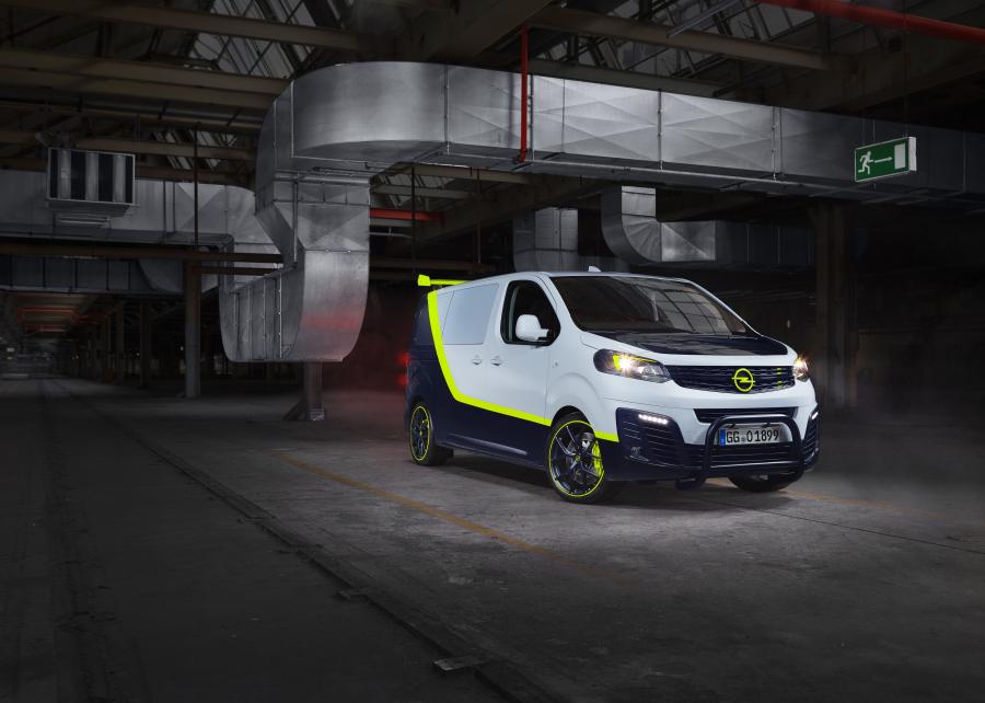  Opel O-Team Zafira Life 2019 года  (фото 1 из 11)
